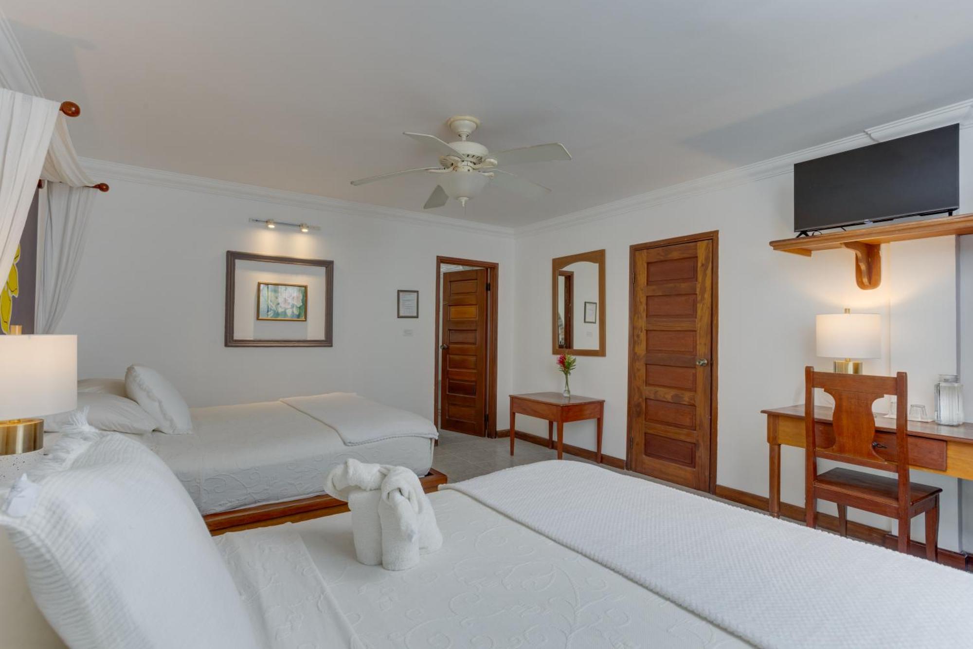 Villa Boscardi Belize City Exterior photo