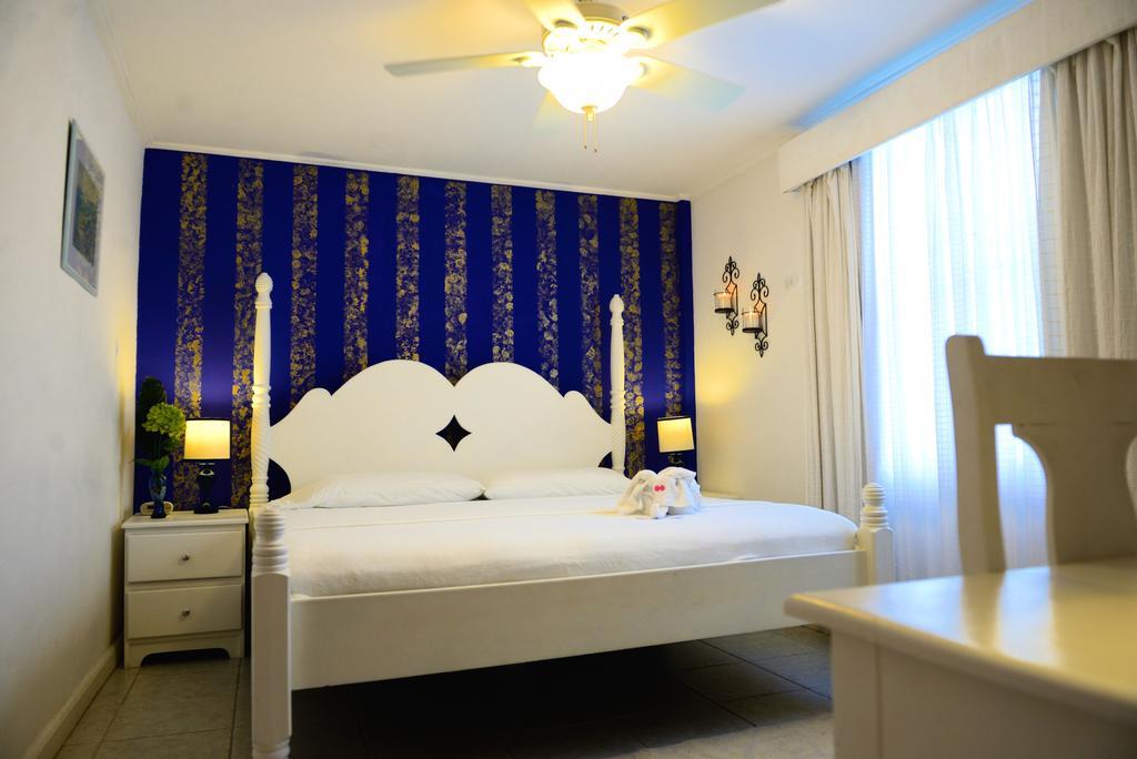 Villa Boscardi Belize City Exterior photo