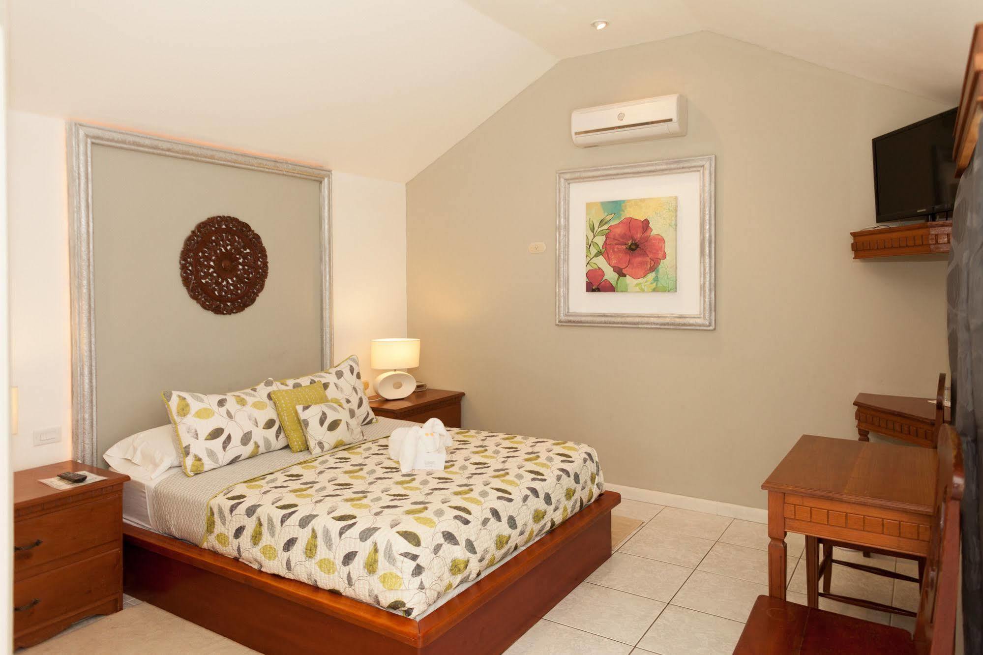 Villa Boscardi Belize City Exterior photo
