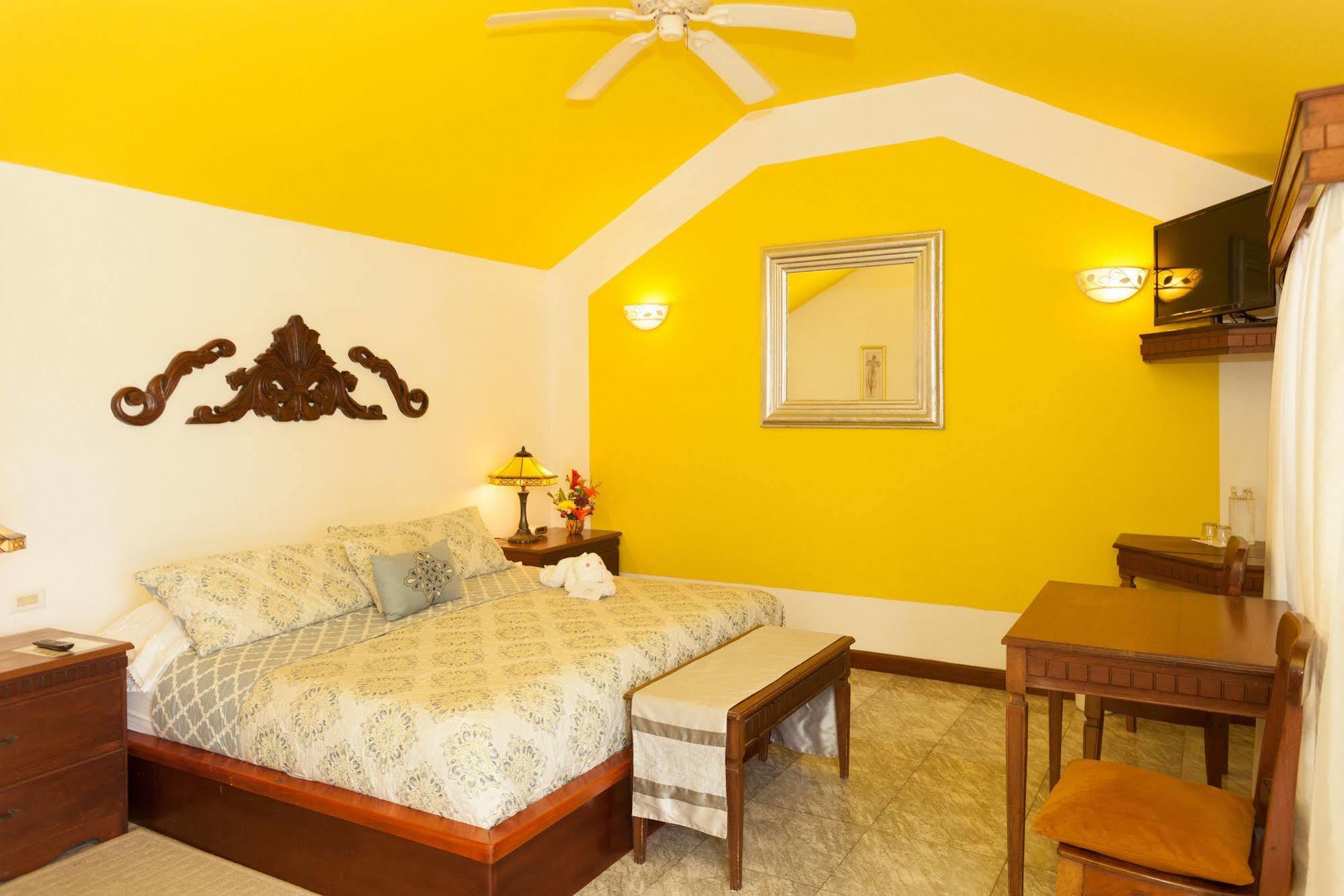 Villa Boscardi Belize City Exterior photo